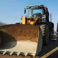 Vitre et Pare-Brise زجاج السيارات والآلات الأشغال العمومية